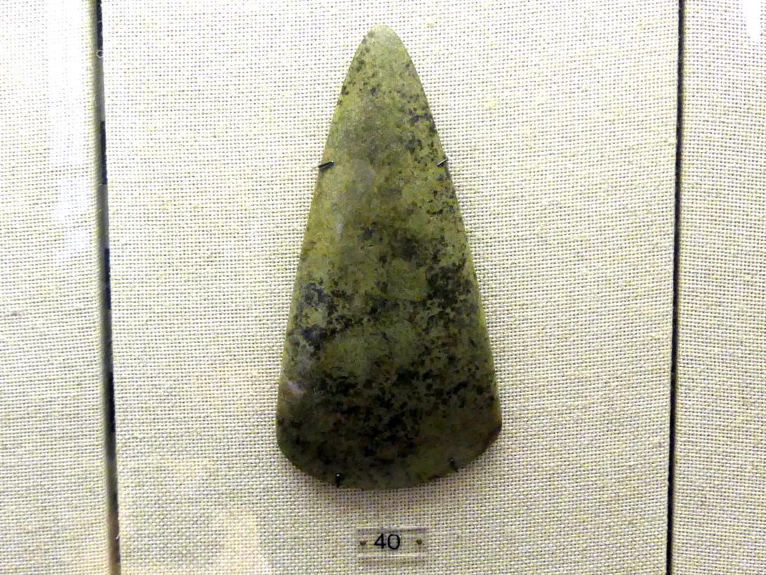 Beil, Endneolithikum, 2800 - 1700 v. Chr., Jungpaläolithikum, 43000 - 10000 v. Chr., Bild 1/2
