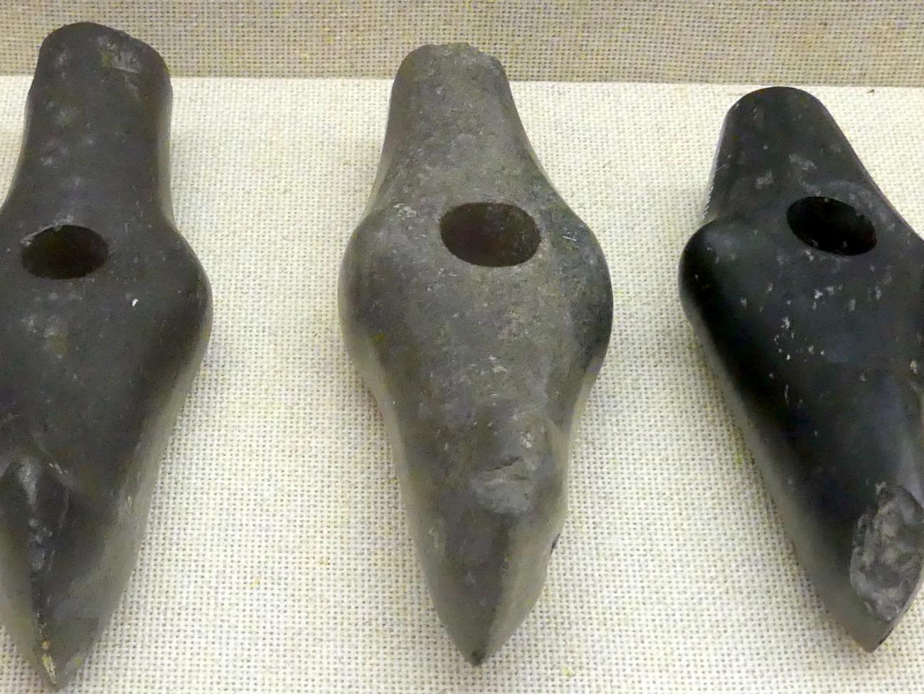 Streitaxt, Endneolithikum, 2800 - 1700 v. Chr., Bild 1/2