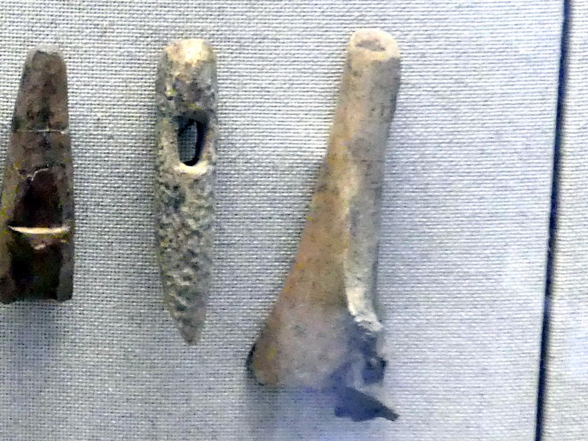 Knochenmeißel, Jungneolithikum, 4400 - 3500 v. Chr., Bild 1/2