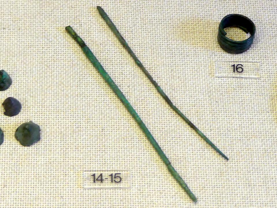 Gewandnadeln, Späte (Jüngere) Bronzezeit, 1500 - 700 v. Chr., Bild 1/2
