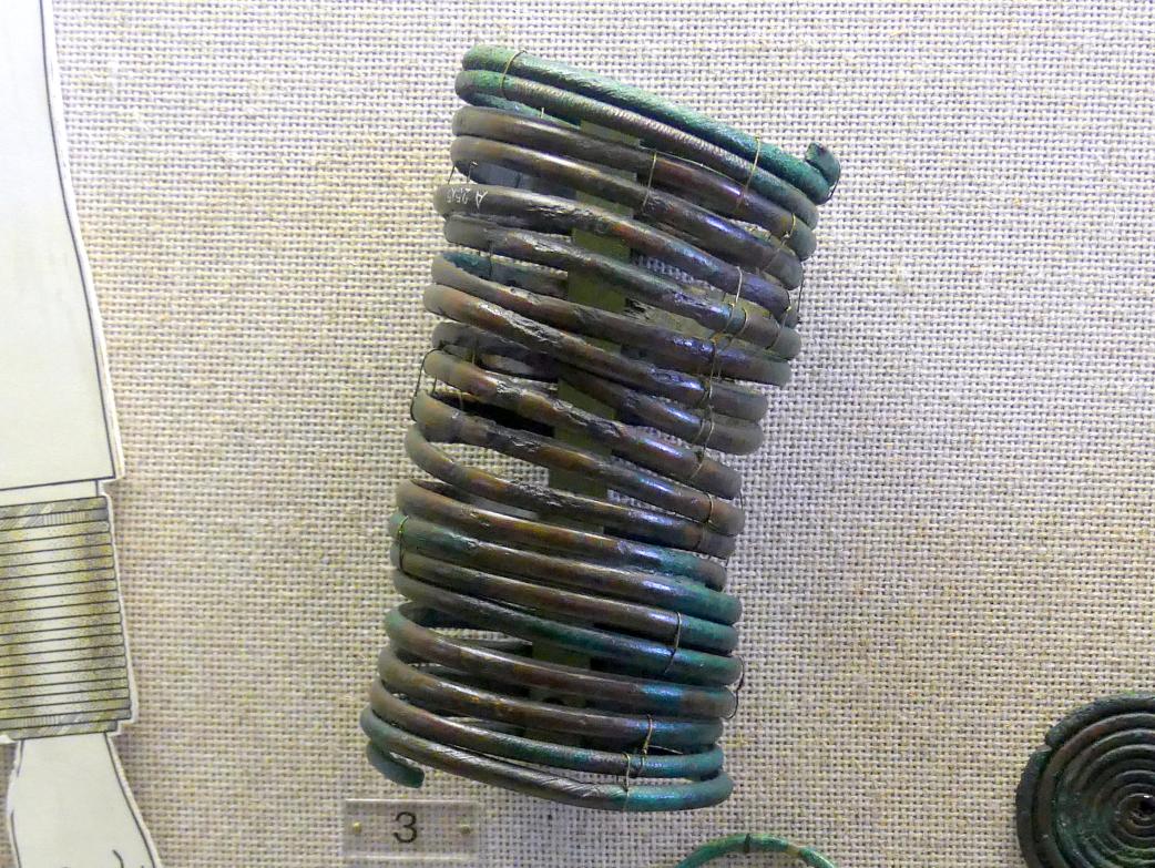 Armreifen, Späte (Jüngere) Bronzezeit, 1500 - 700 v. Chr., Bild 1/3