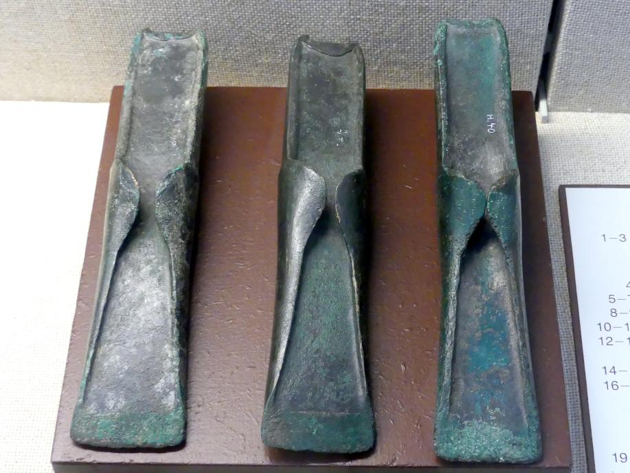 Mittelständige Lappenbeile, Späte (Jüngere) Bronzezeit, 1500 - 700 v. Chr.