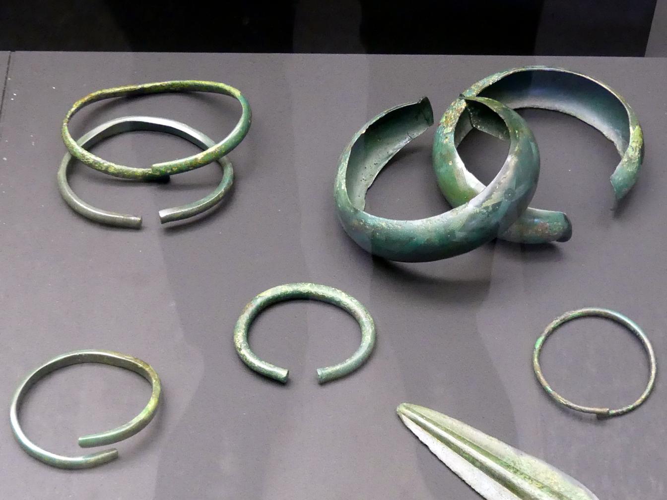 Ringschmuck, Urnenfelderzeit, 1400 - 700 v. Chr., 900 - 700 v. Chr.