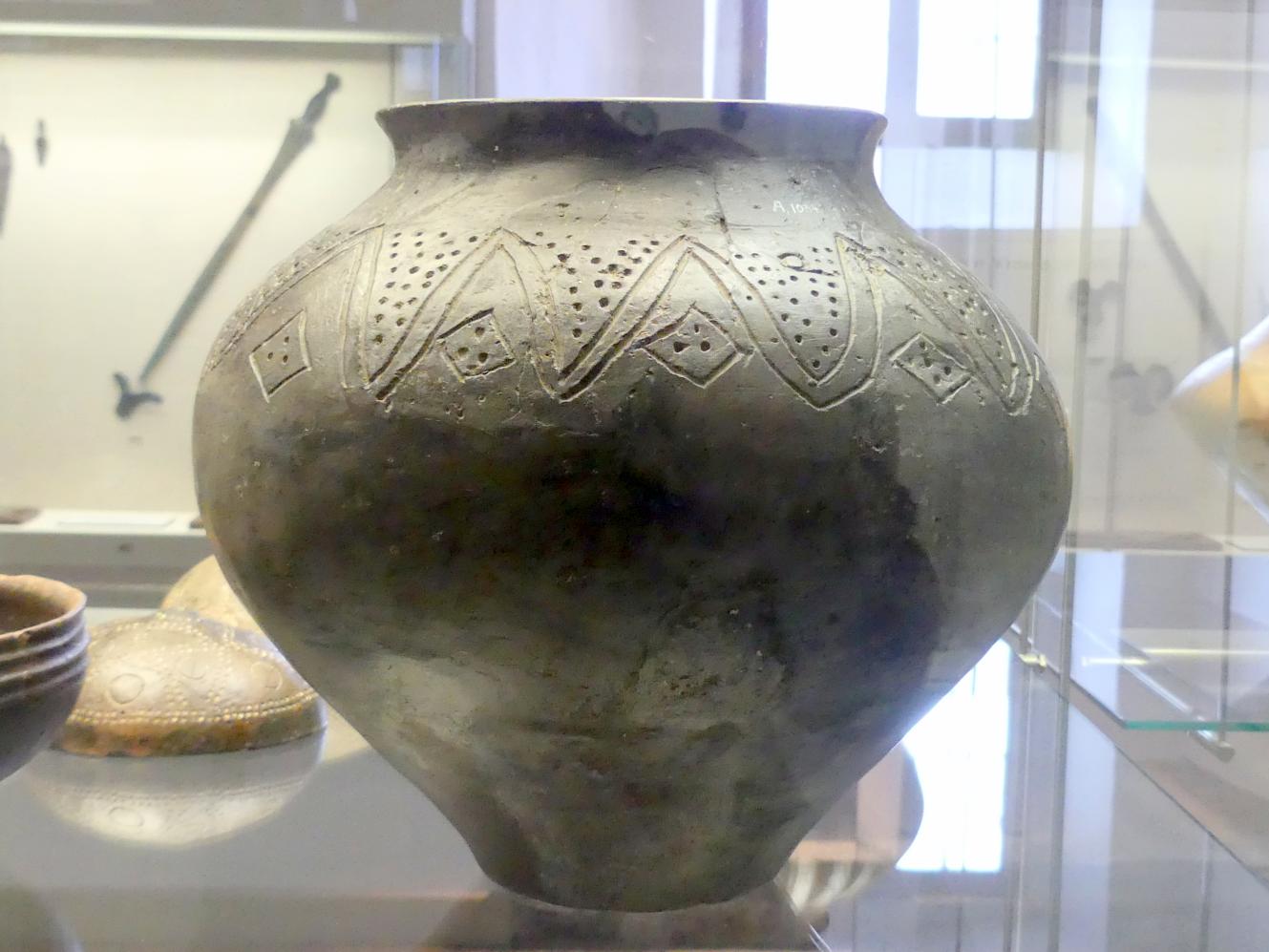 Bauchiges Gefäß, Hallstattzeit, 700 - 200 v. Chr.
