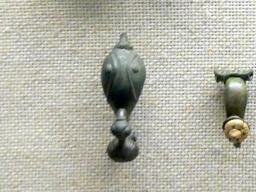 Maskenfibel, Frühlatènezeit, 700 - 100 v. Chr., Mittellatènezeit, 700 - 100 v. Chr., Bild 1/2