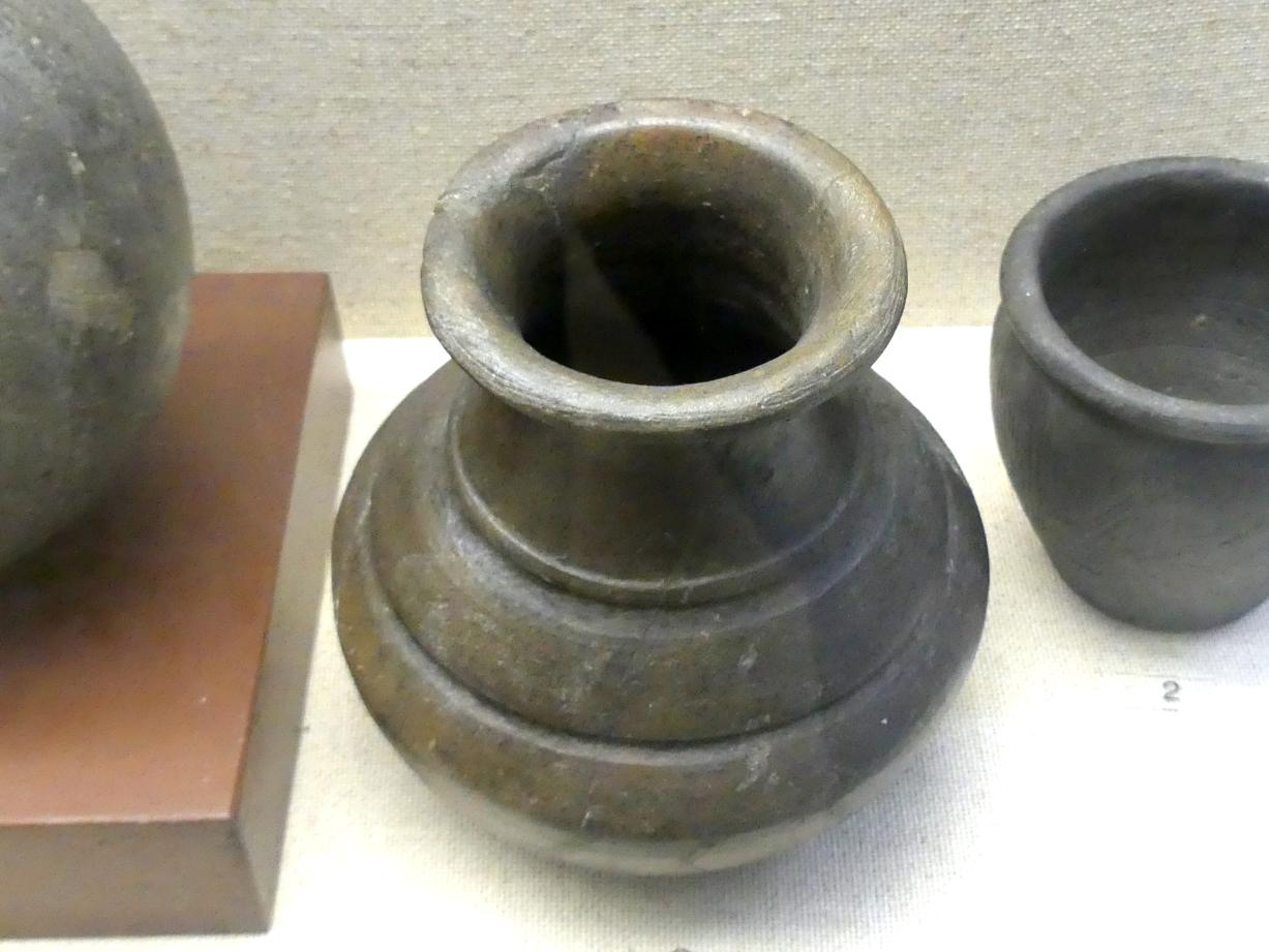 Flasche, Mittellatènezeit, 700 - 100 v. Chr., Spätlatènezeit, 700 - 100 v. Chr., Bild 1/2