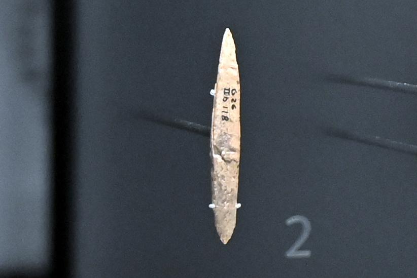 Geschossspitze, Jungpaläolithikum, 43000 - 10000 v. Chr., 40000 - 35000 v. Chr., Bild 1/3