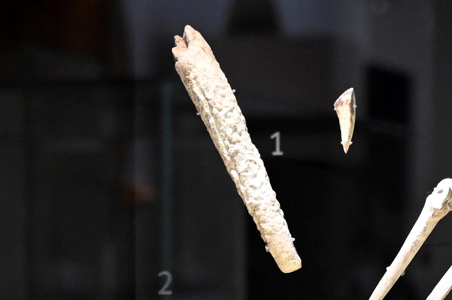Retuscheur, Neolithikum (Jungsteinzeit), 5500 - 1700 v. Chr., 5200 - 5000 v. Chr., Bild 1/3
