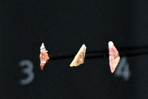 Zwei Dreiecke und ein Trapez, Mesolithikum, 9500 - 5500 v. Chr., 9000 - 6000 v. Chr., Bild 1/3