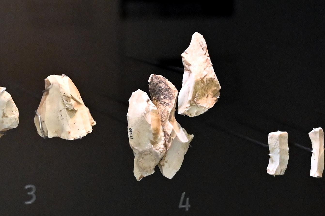 Drei Produktionsabfälle, Neolithikum (Jungsteinzeit), 5500 - 1700 v. Chr., 5200 v. Chr., Bild 1/3