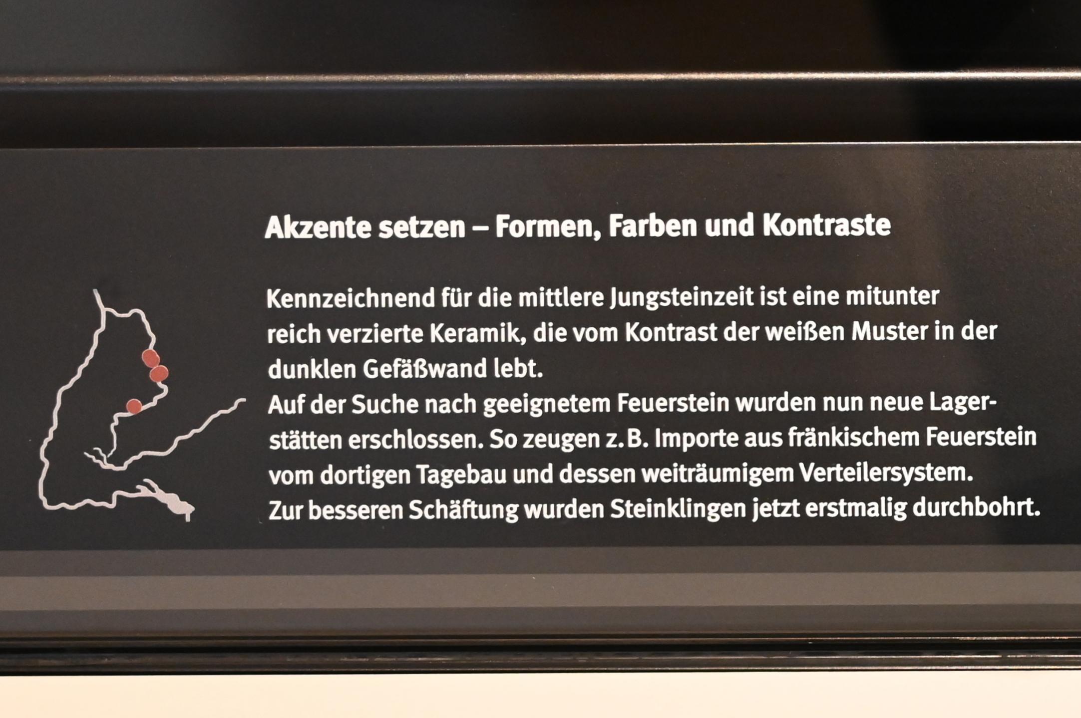 Verzierter Kumpf, Neolithikum (Jungsteinzeit), 5500 - 1700 v. Chr., 4900 v. Chr., Bild 3/3