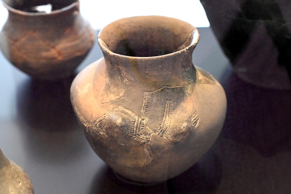 Gefäß mit Brustpaar, Neolithikum (Jungsteinzeit), 5500 - 1700 v. Chr., 4400 - 4200 v. Chr.