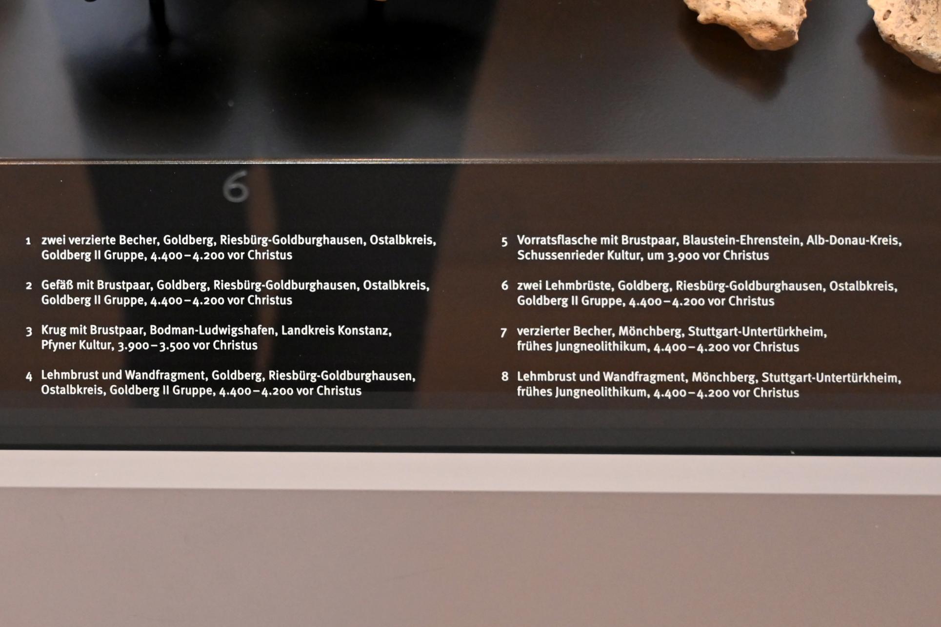 Lehmbrust und Wandfragment, Neolithikum (Jungsteinzeit), 5500 - 1700 v. Chr., 4400 - 4200 v. Chr., Bild 2/3