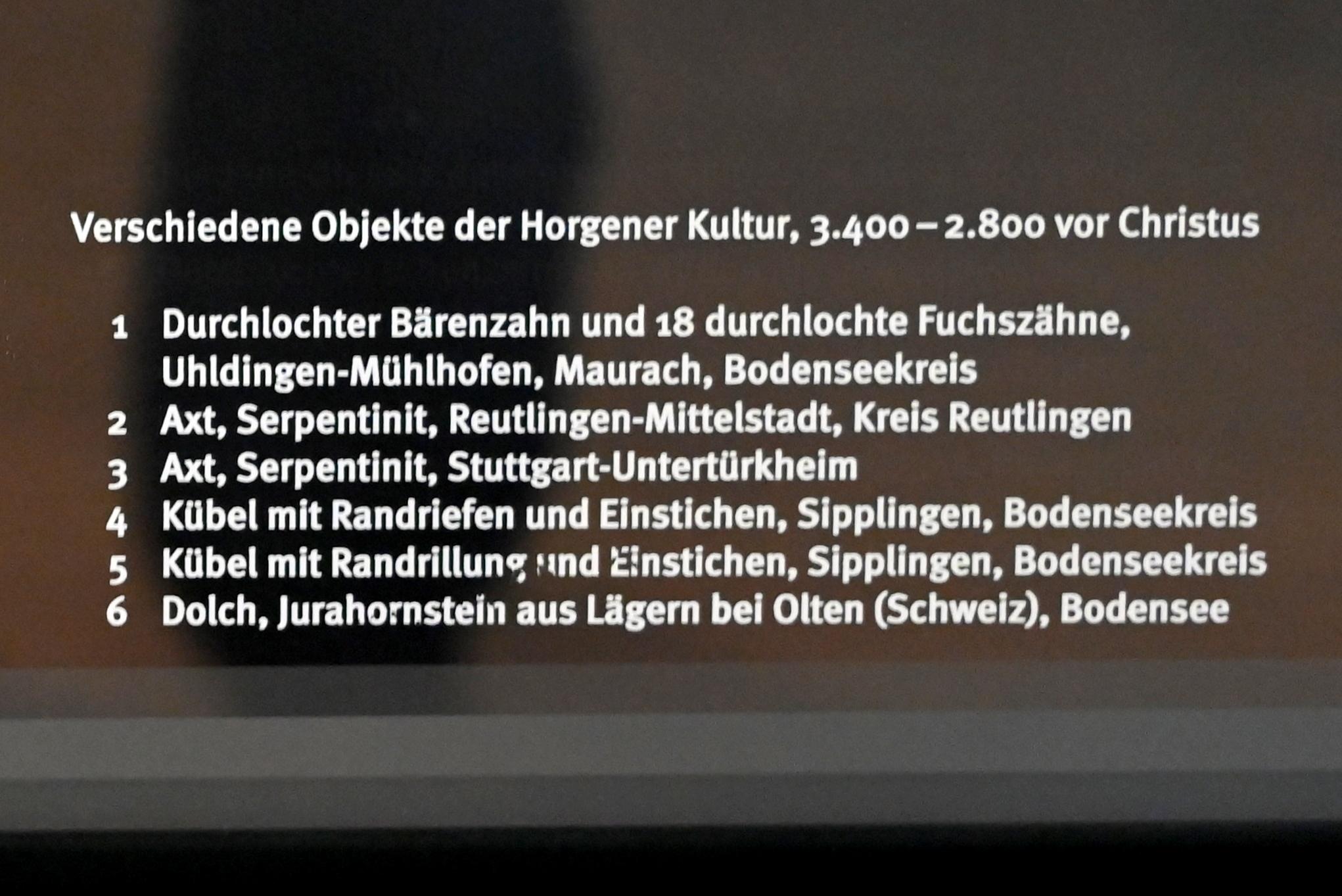 Kübel mit Randriefen und Einstichen, Neolithikum (Jungsteinzeit), 5500 - 1700 v. Chr., 3400 - 2800 v. Chr., Bild 2/3