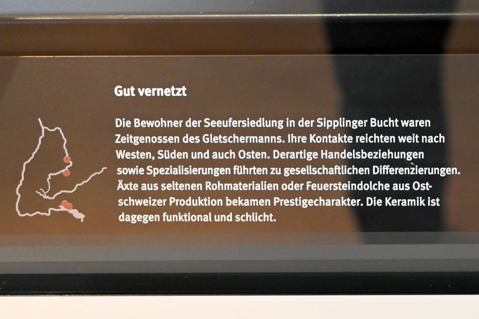 Kübel mit Randrillung und Einstichen, Neolithikum (Jungsteinzeit), 5500 - 1700 v. Chr., 3400 - 2800 v. Chr., Bild 3/3