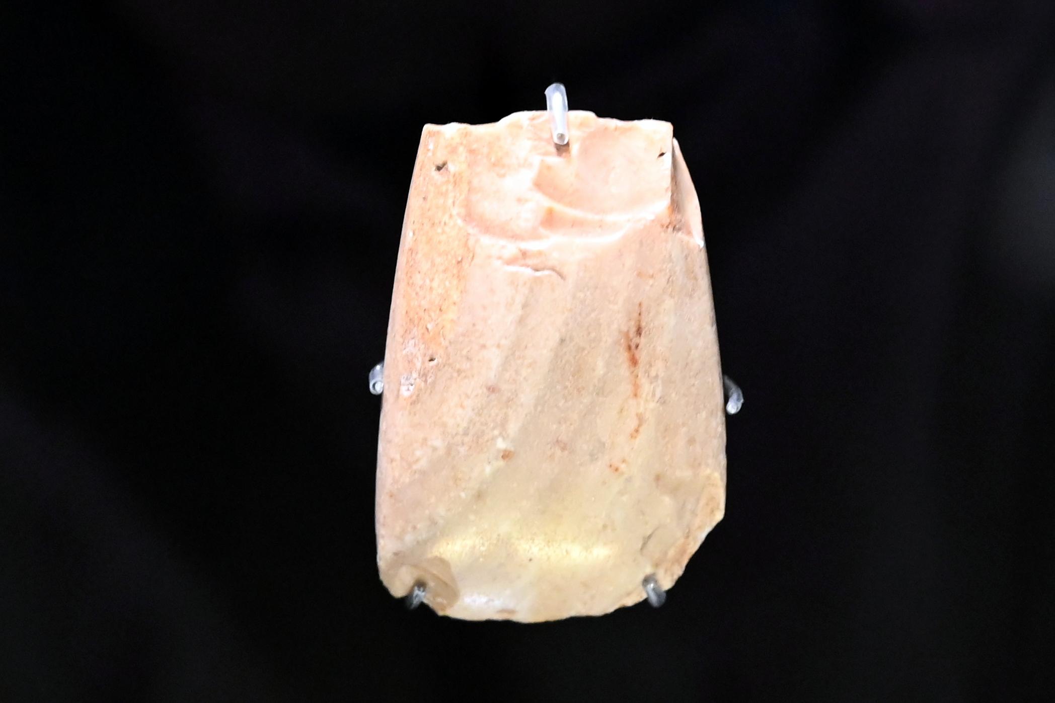 Beil, Neolithikum (Jungsteinzeit), 5500 - 1700 v. Chr., 3800 - 2800 v. Chr., Bild 1/3