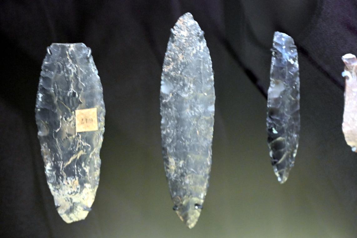 Klinge, Neolithikum (Jungsteinzeit), 5500 - 1700 v. Chr., 3800 - 2800 v. Chr., Bild 1/3