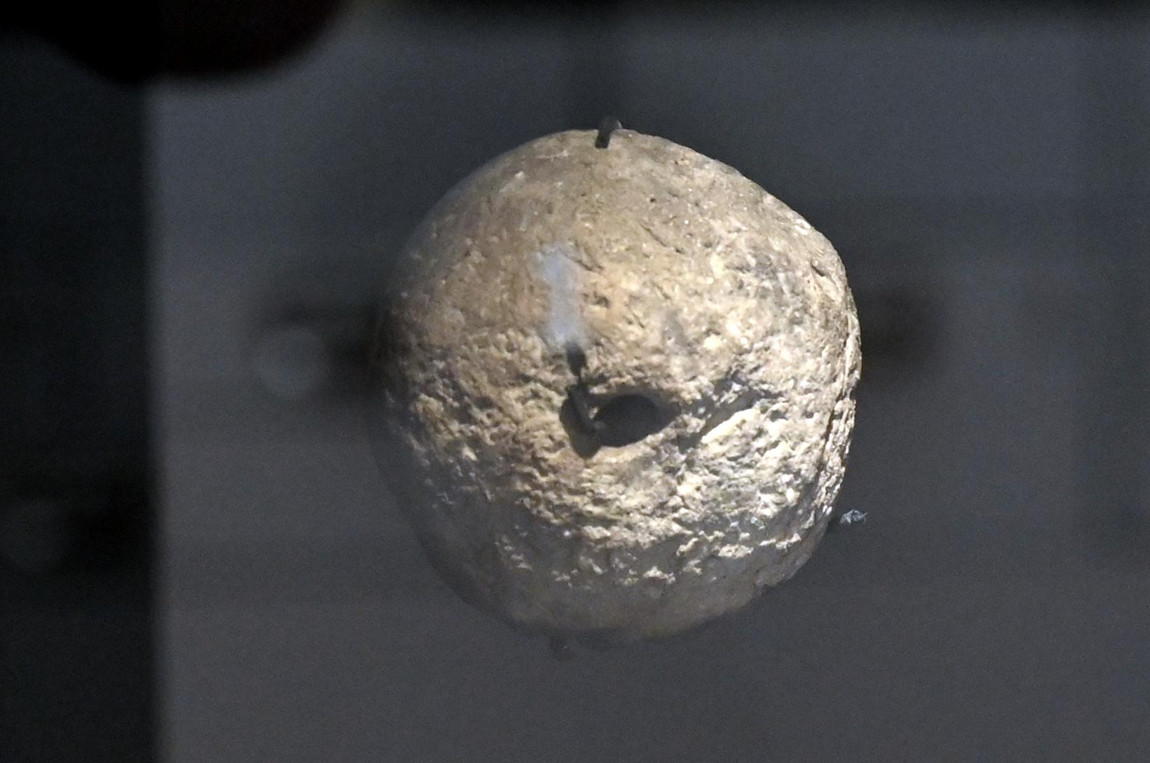 Kugelförmiges Webgewicht, Neolithikum (Jungsteinzeit), 5500 - 1700 v. Chr.
