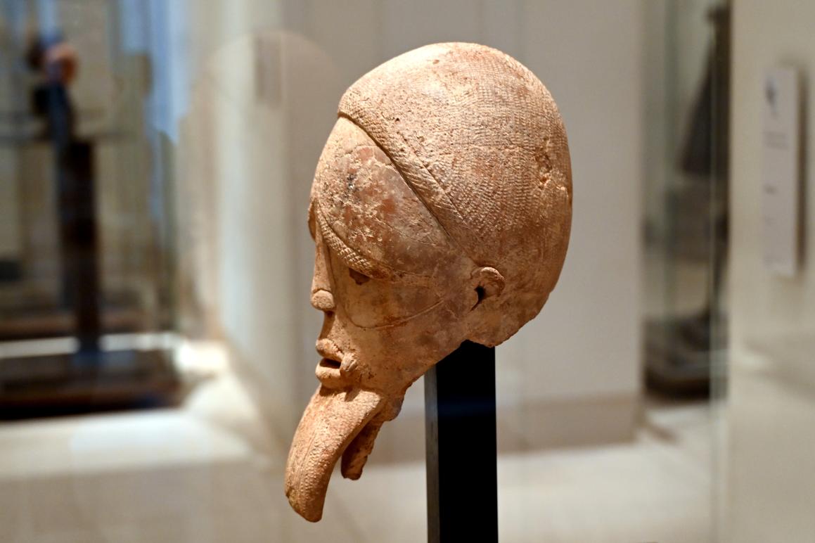Männerkopf, 600 - 100 v. Chr., Bild 2/4